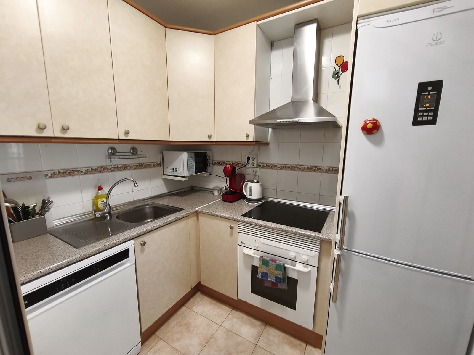 2 quarto Apartamento para arrendar em La Zenia com piscina - 990 € (Ref: 9931169)