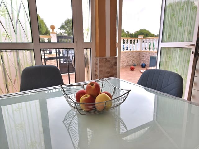 2 quarto Apartamento para arrendar em La Zenia, Orihuela com piscina - 990 € (Ref: 9931169)