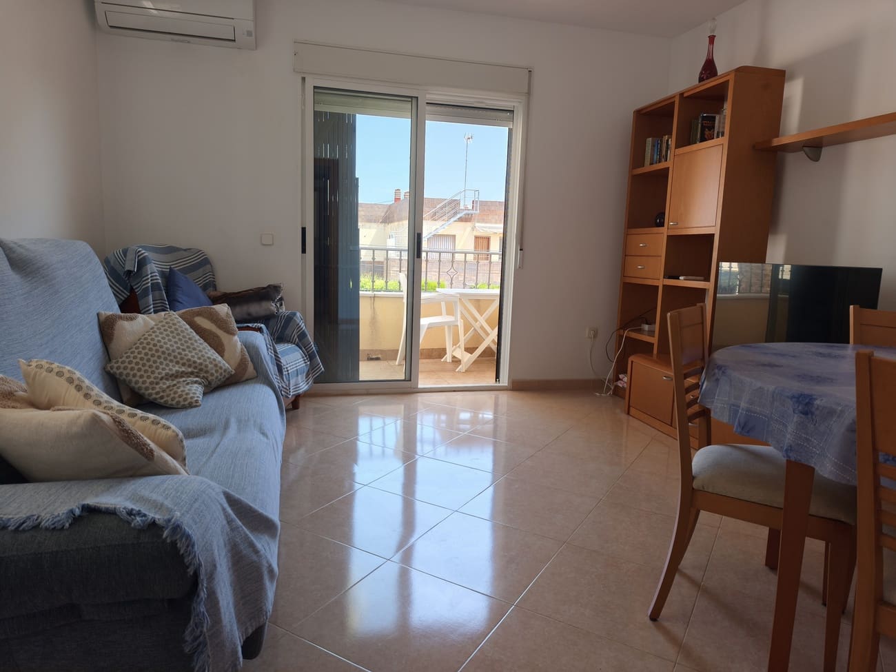 2 bedroom Penthouse for rent in Santiago de la Ribera with garage - € 1,000 (Ref: 9935093)