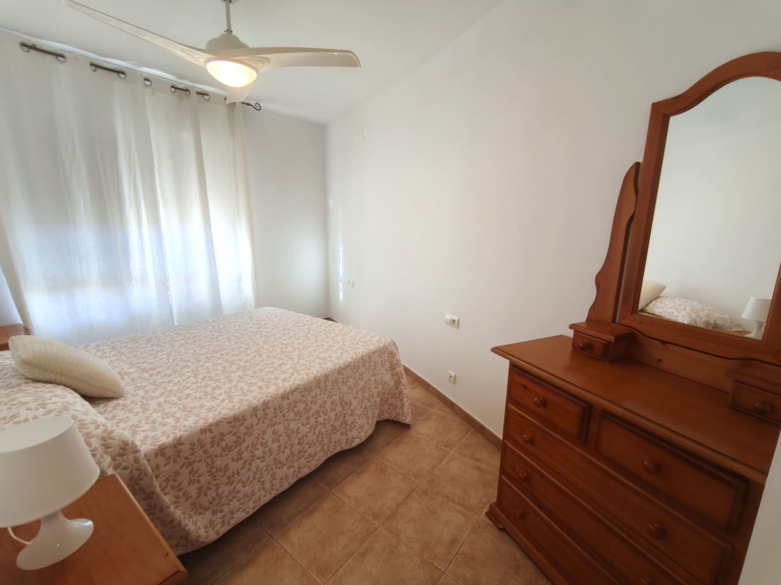 2 bedroom Apartment for rent in Dehesa de Campoamor with pool garage - € 850 (Ref: 9935296)