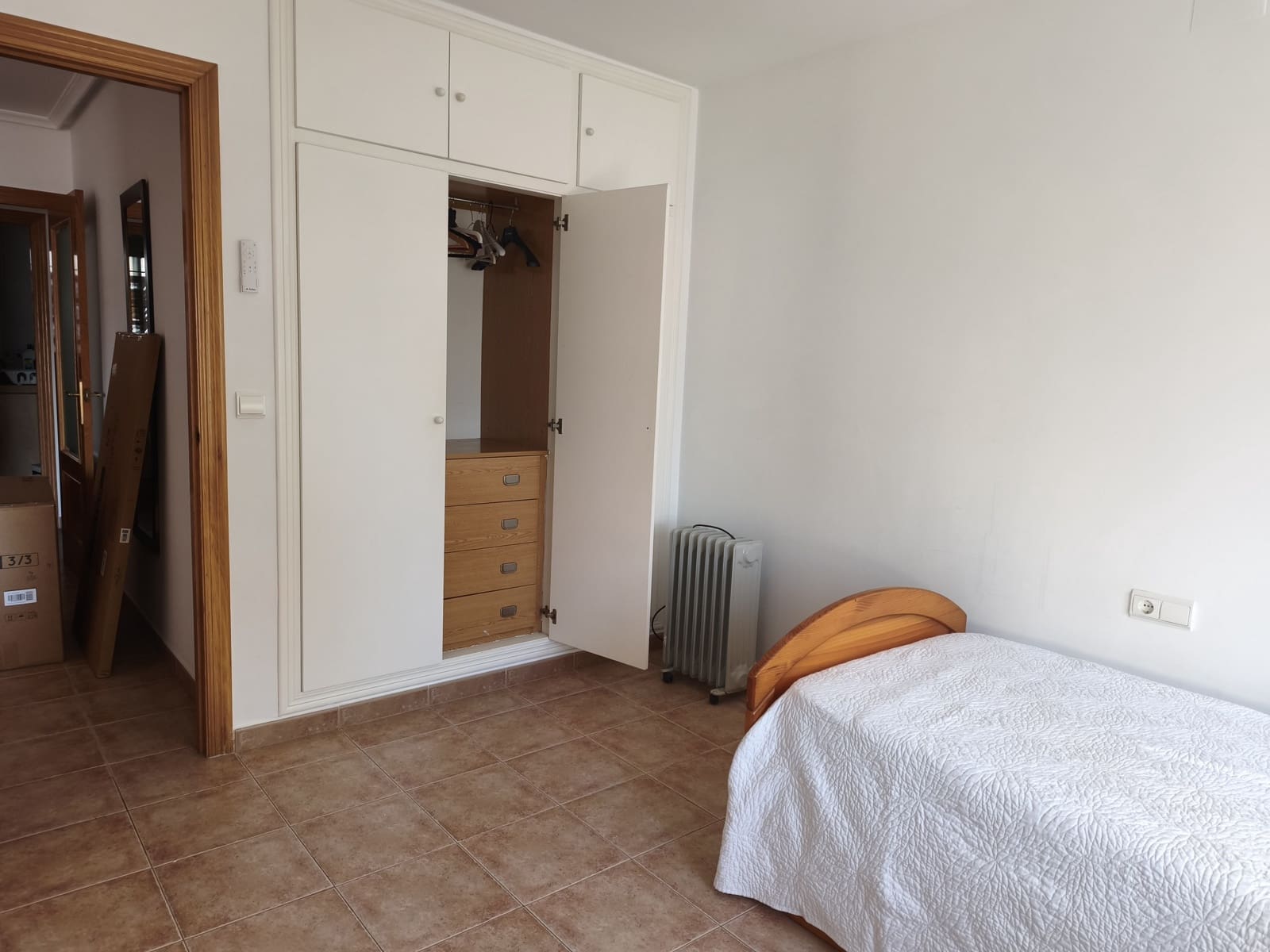 2 bedroom Apartment for rent in Dehesa de Campoamor with pool garage - € 850 (Ref: 9935296)