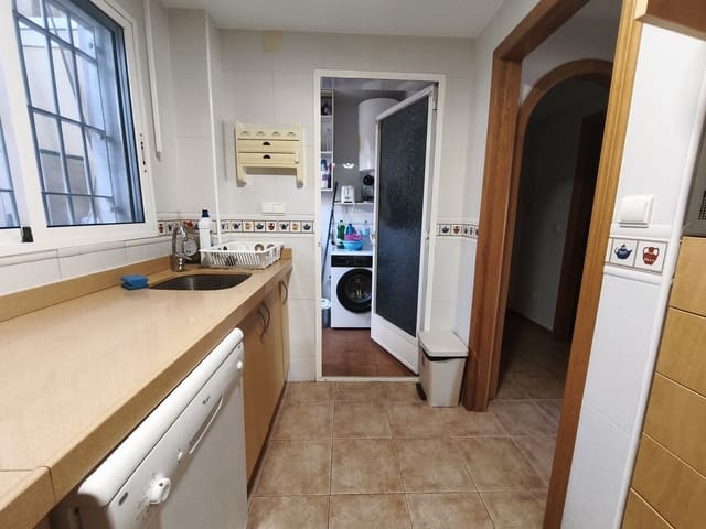 2 quarto Apartamento para arrendar em Dehesa de Campoamor, Orihuela com piscina garagem - 850 € (Ref: 9935296)