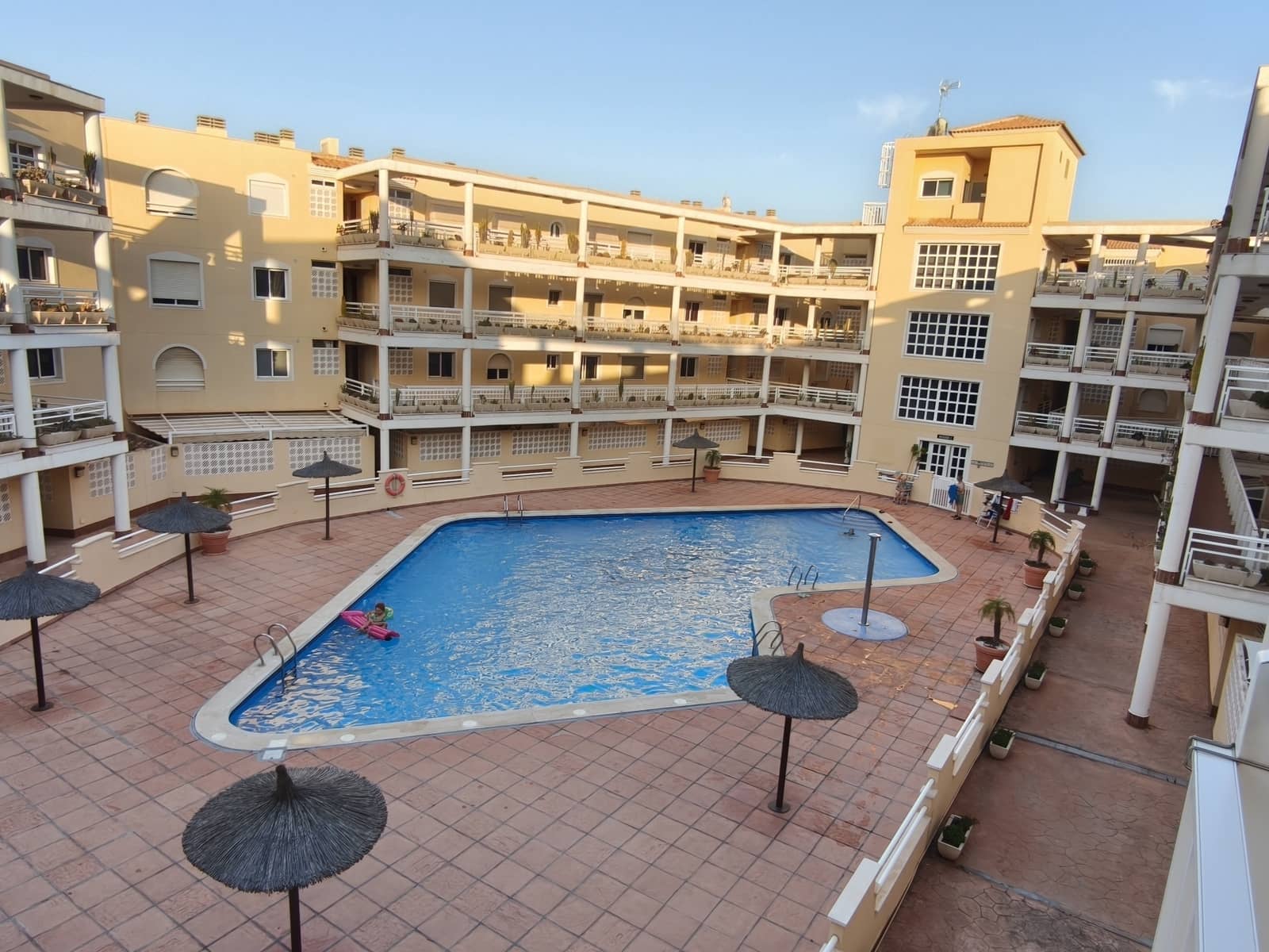 2 bedroom Apartment for rent in Dehesa de Campoamor with pool garage - € 850 (Ref: 9935296)