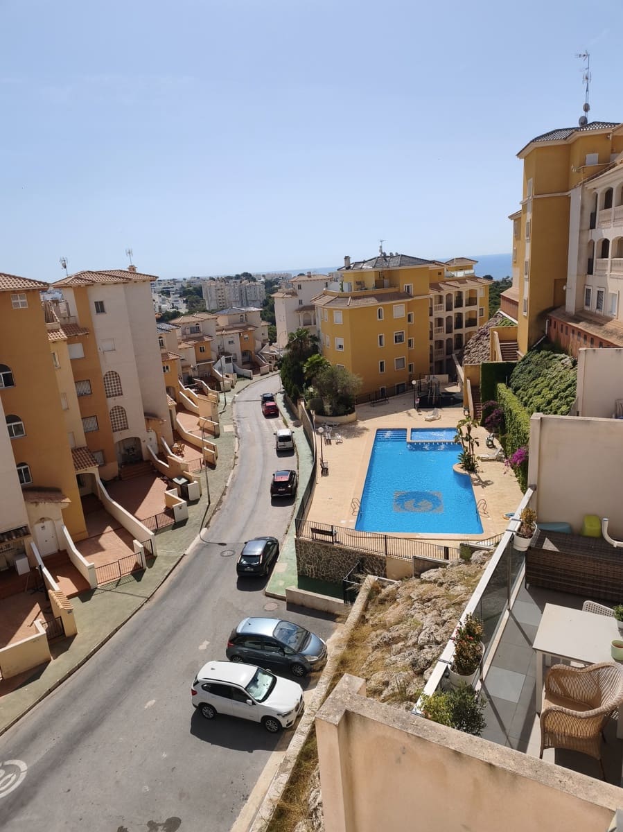 Apartamento de 2 habitaciones en Dehesa de Campoamor en venta con piscina garaje - 230.000 € (Ref: 9939196)