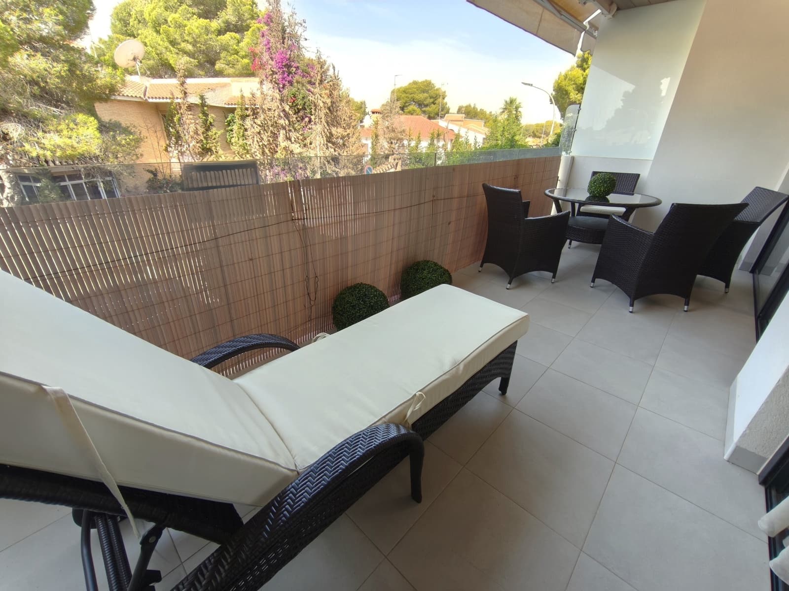 Apartamento de 2 habitaciones en Dehesa de Campoamor en venta con piscina garaje - 230.000 € (Ref: 9939196)