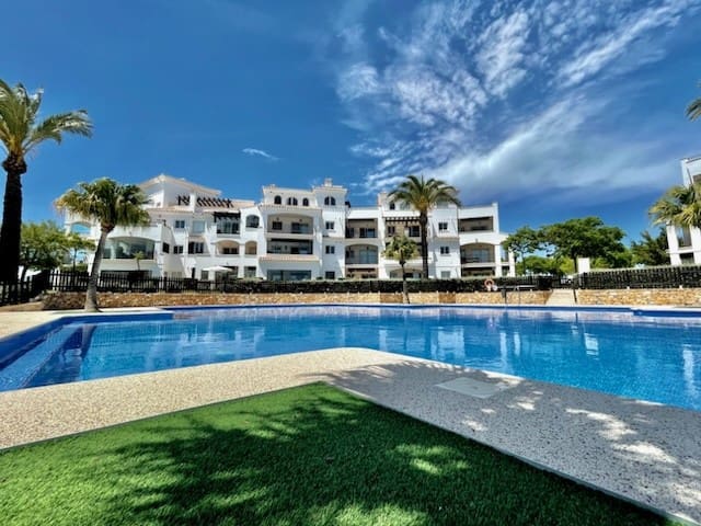 Apartamento de 2 habitaciones en Hacienda Riquelme en venta con piscina garaje - 165.000 € (Ref: 9979225)