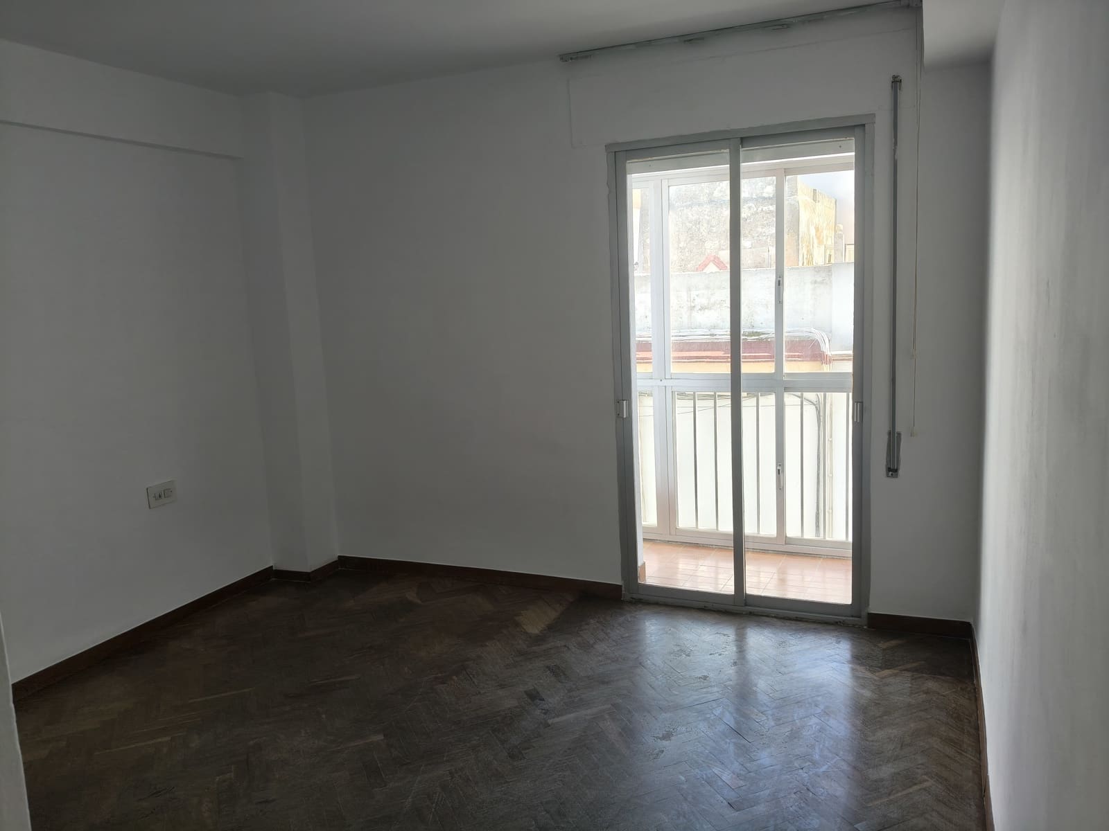 5 bedroom Flat for sale in San Fernando - € 295,000 (Ref: 9830344)
