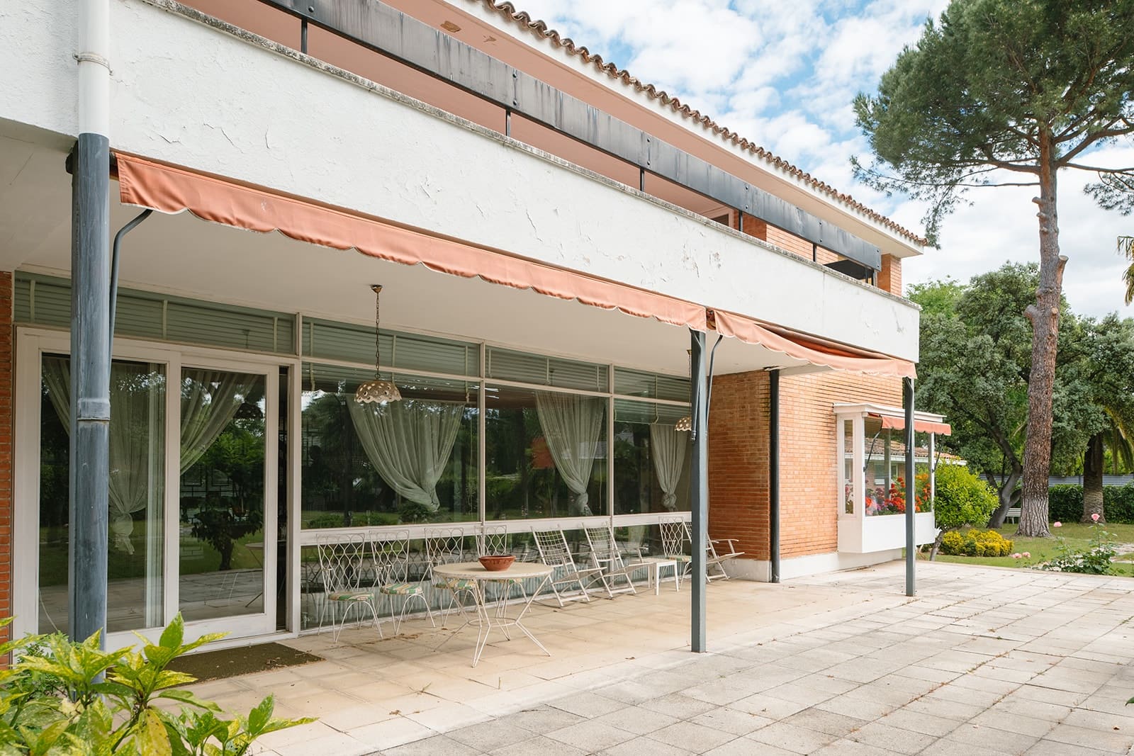 9 bedroom Villa for sale in Madrid city with pool garage - € 3,150,000 (Ref: 9834194)