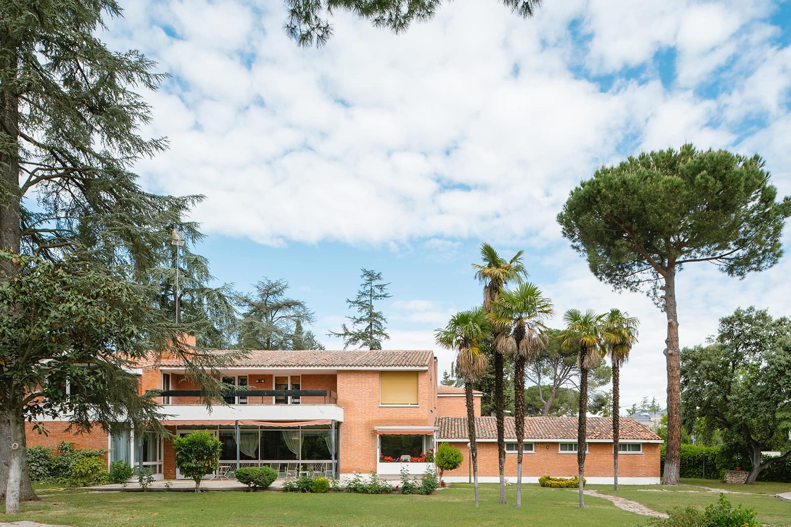 9 bedroom Villa for sale in Madrid city with pool garage - € 3,150,000 (Ref: 9834194)