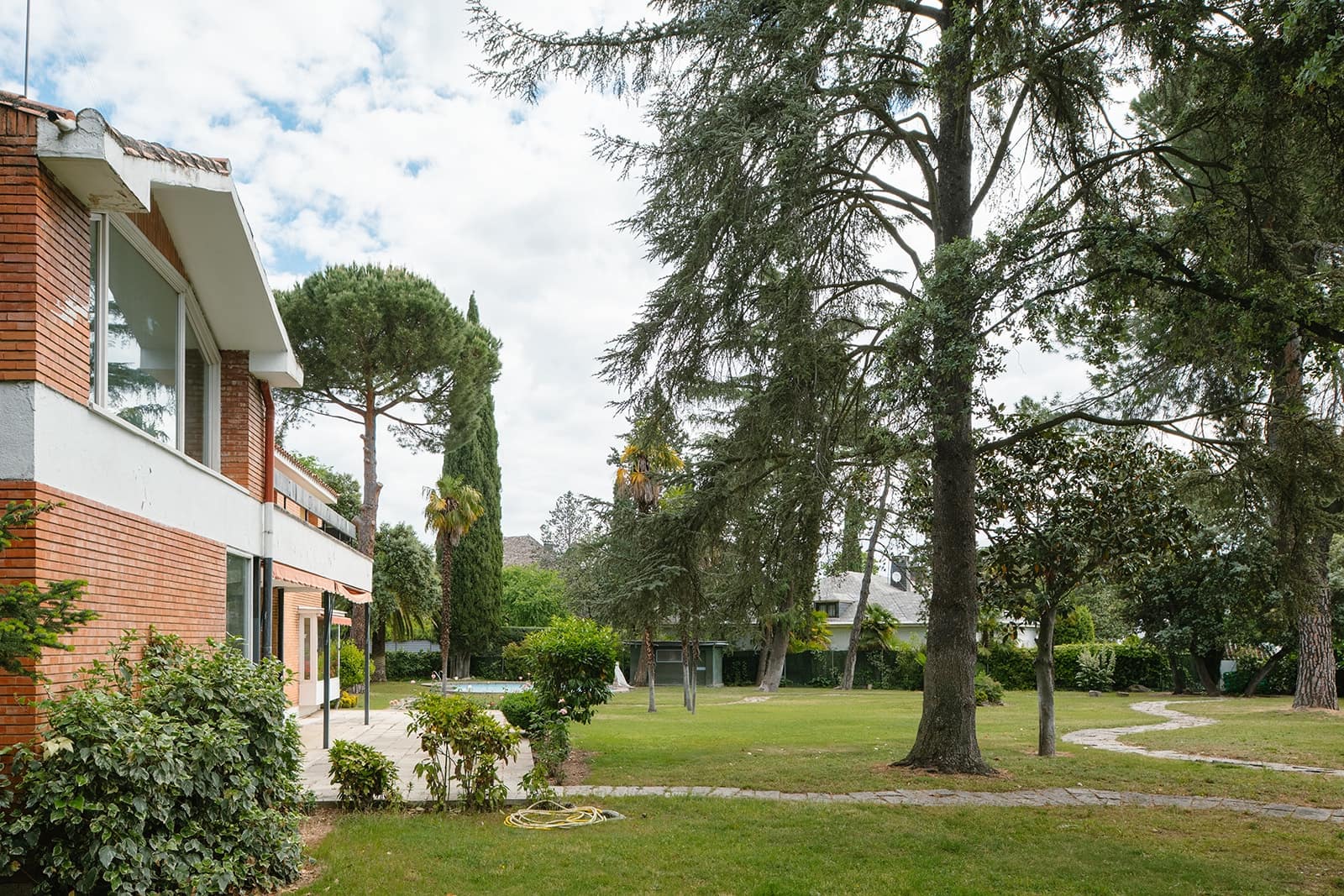 9 bedroom Villa for sale in Madrid city with pool garage - € 3,150,000 (Ref: 9834194)