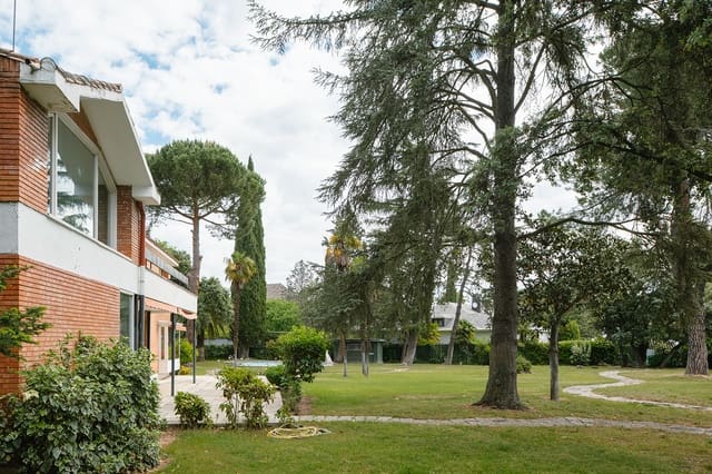 Chalet de 9 habitaciones en Moncloa - Aravaca, Madrid ciudad en venta con piscina garaje - 3.150.000 € (Ref: 9834194)
