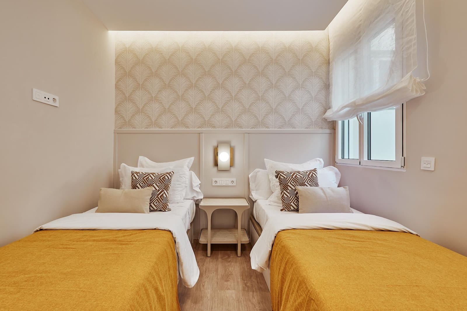 4 bedroom Penthouse for sale in Madrid city with pool - € 3,300,000 (Ref: 9841595)