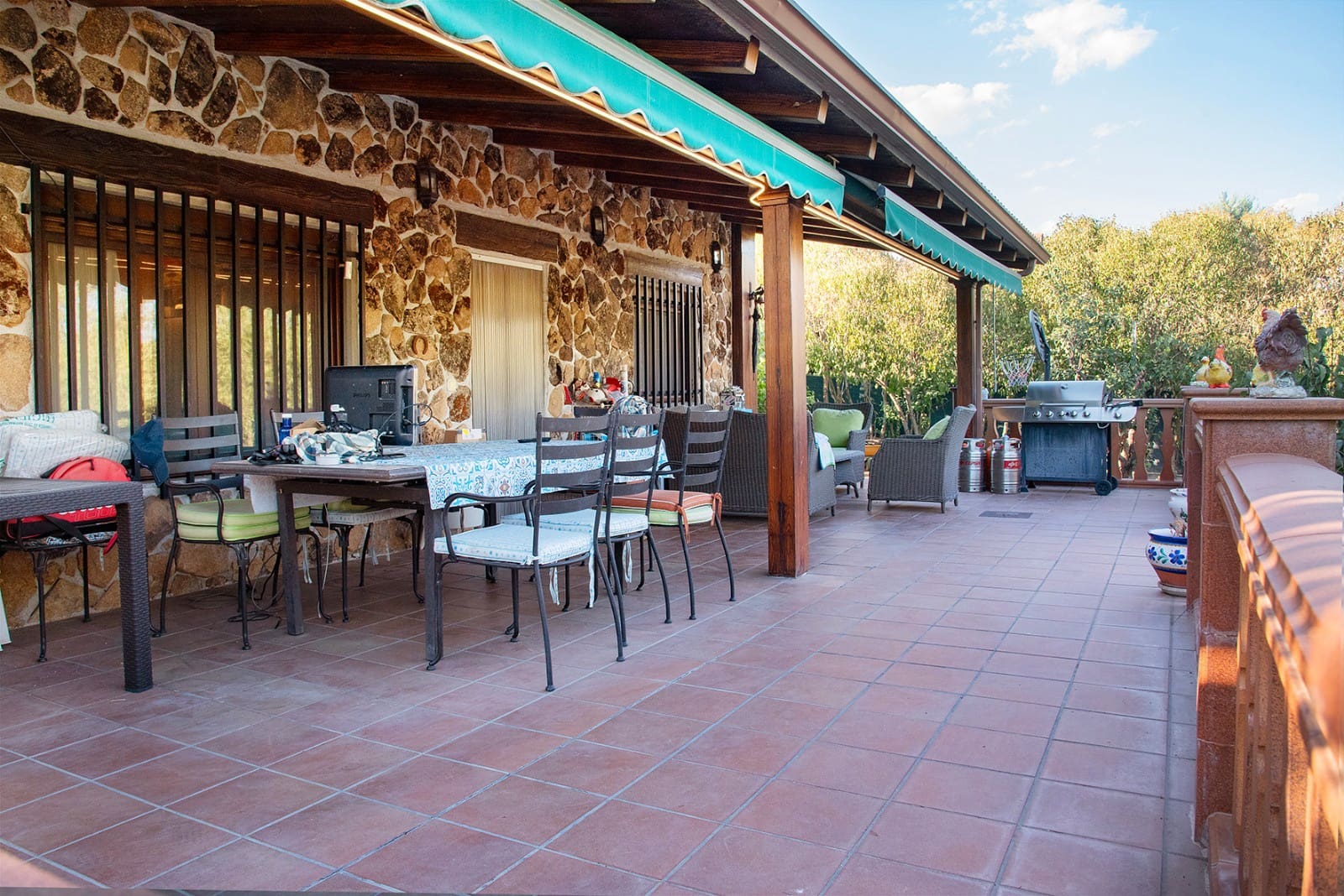 2 soveværelse Finca/Landehus til salg i Tres Cantos med swimmingpool garage - € 325.000 (Ref: 9854268)