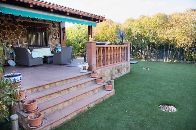 2 soveværelse Finca/Landehus til salg i Tres Cantos med swimmingpool garage - € 325.000 (Ref: 9854268)