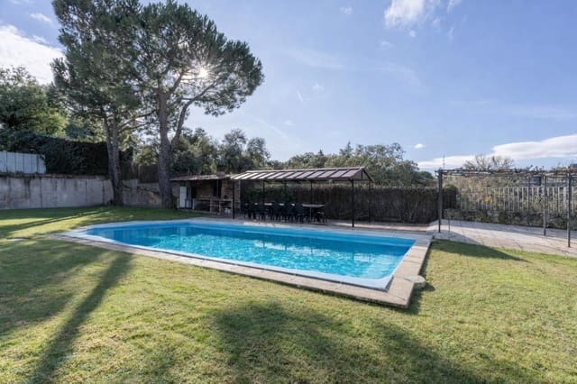 Finca/Country House for sale in Moncloa - Aravaca, Madrid city with pool - € 3,150,000 (Ref: 9858373)