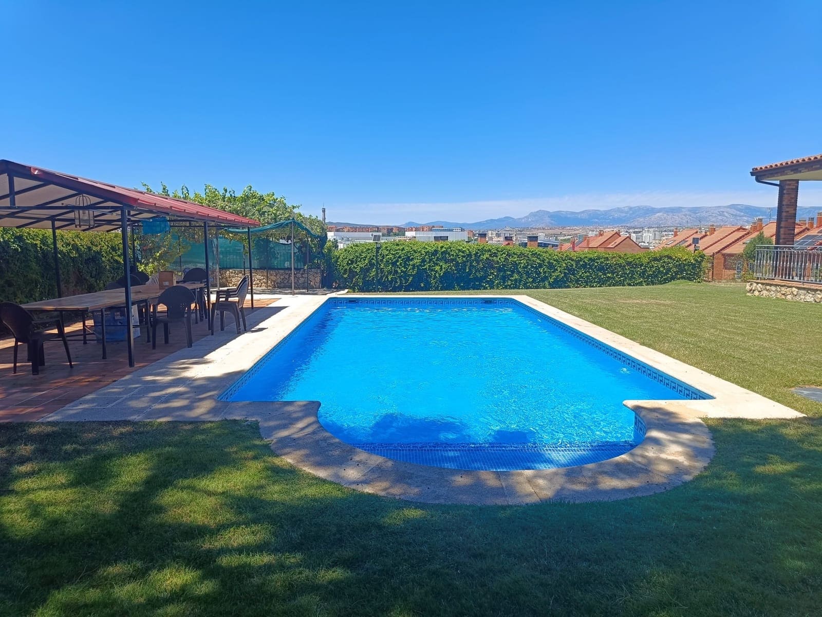 Finca/Country House for sale in Madrid city with pool - € 3,150,000 (Ref: 9858373)