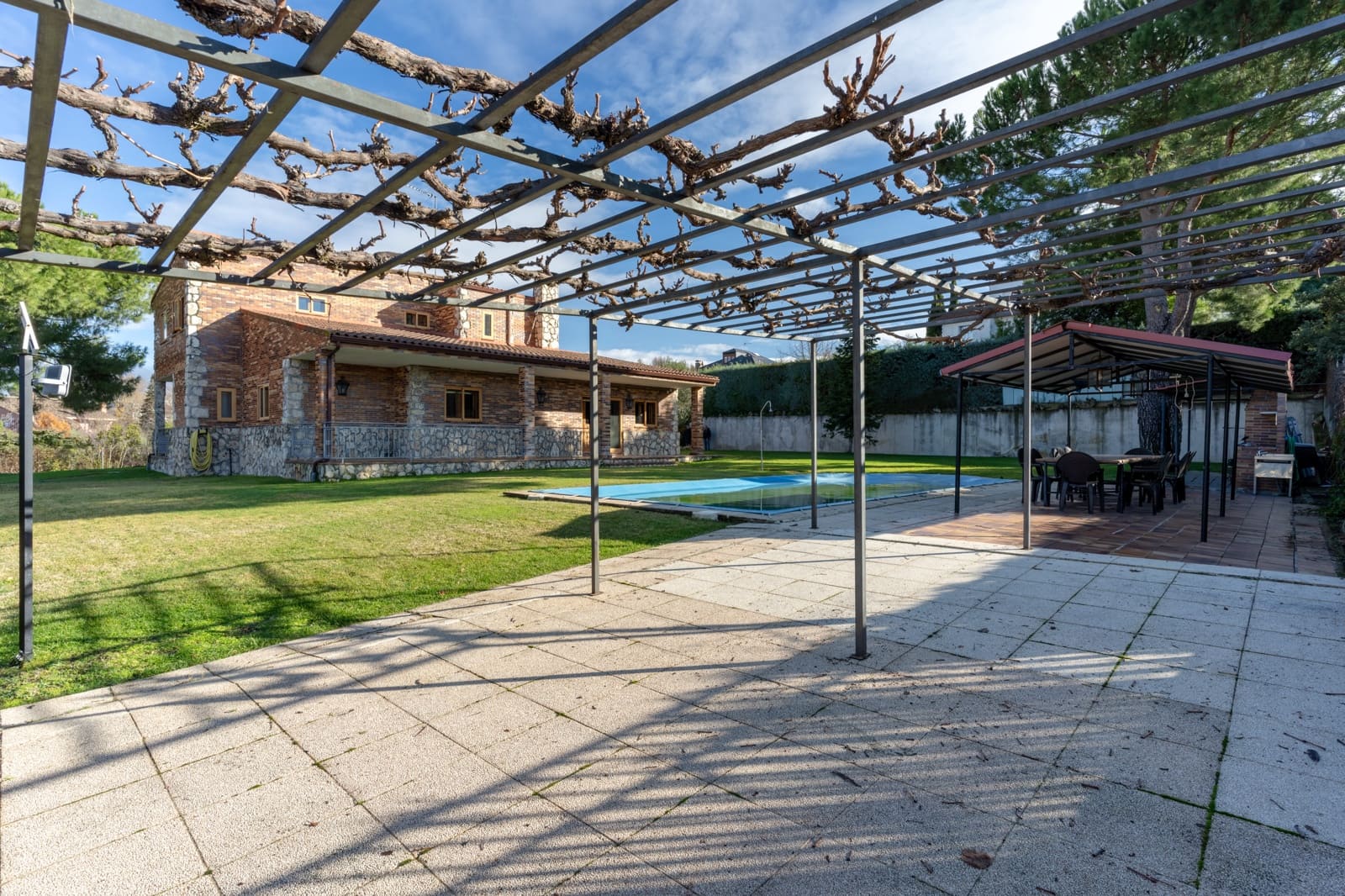 Finca/Country House for sale in Madrid city with pool - € 3,150,000 (Ref: 9858373)