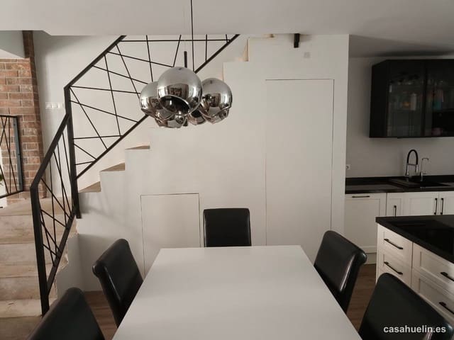 5 makuuhuone Rivitalo myytävänä paikassa Huelin, Málaga kaupunki - 700 000 € (Ref: 9830255)