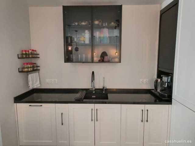 5 makuuhuone Rivitalo myytävänä paikassa Huelin, Málaga kaupunki - 700 000 € (Ref: 9830255)