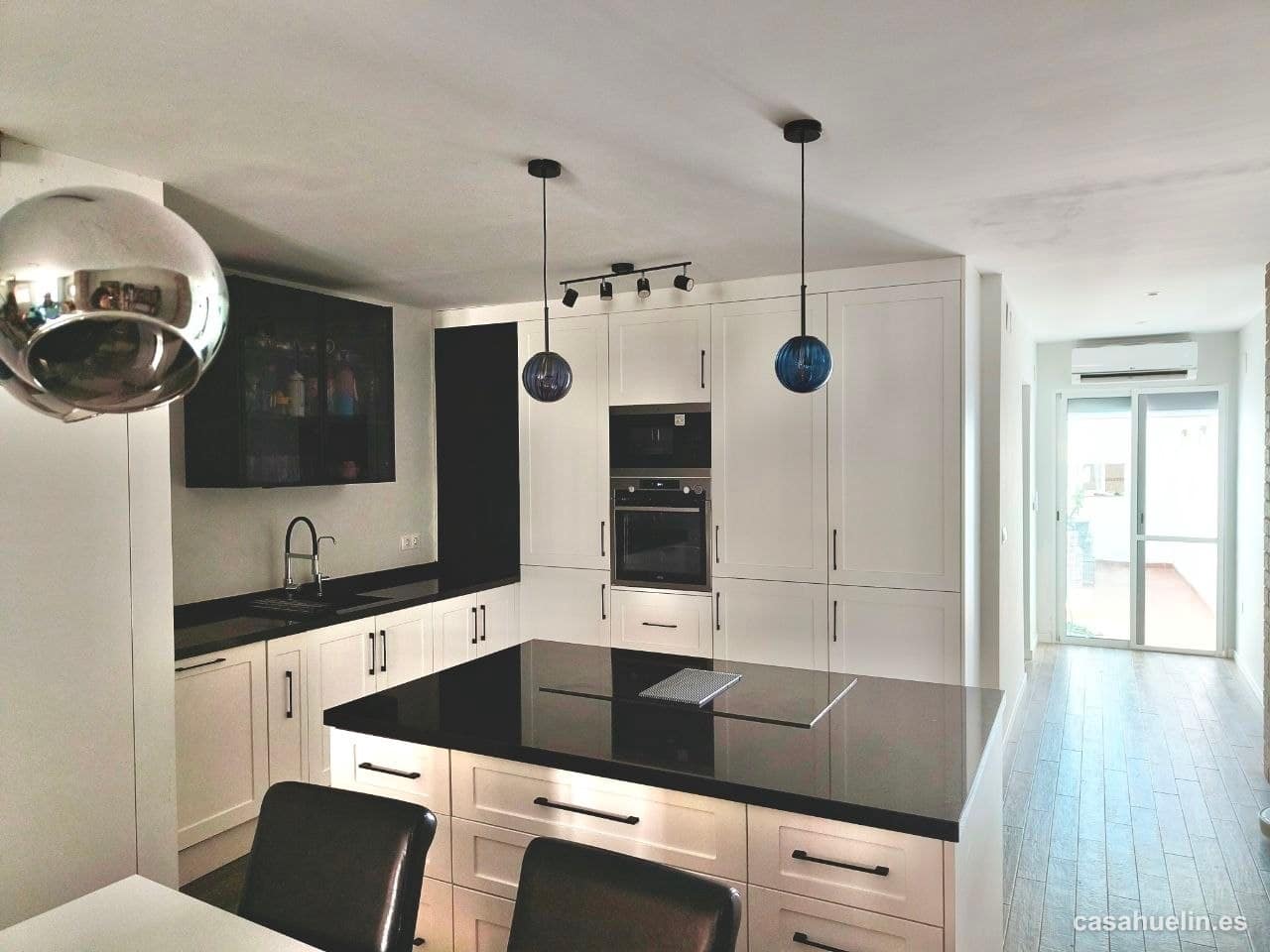 5 bedroom Terraced Villa for sale in Malaga city - € 700,000 (Ref: 9830255)