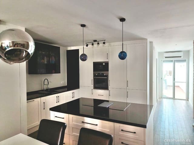 5 makuuhuone Rivitalo myytävänä paikassa Huelin, Málaga kaupunki - 700 000 € (Ref: 9830255)