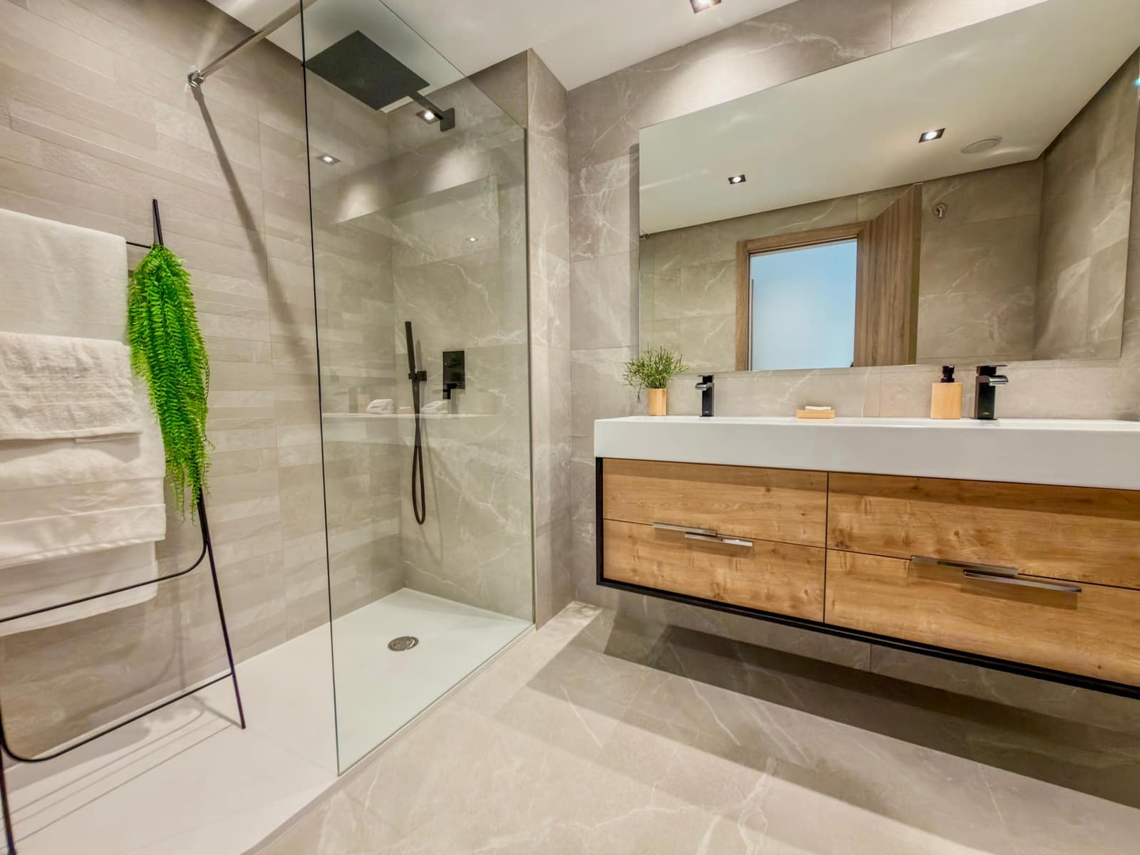 2 quarto Apartamento para venda em Istan com piscina garagem - 460 000 € (Ref: 9829781)
