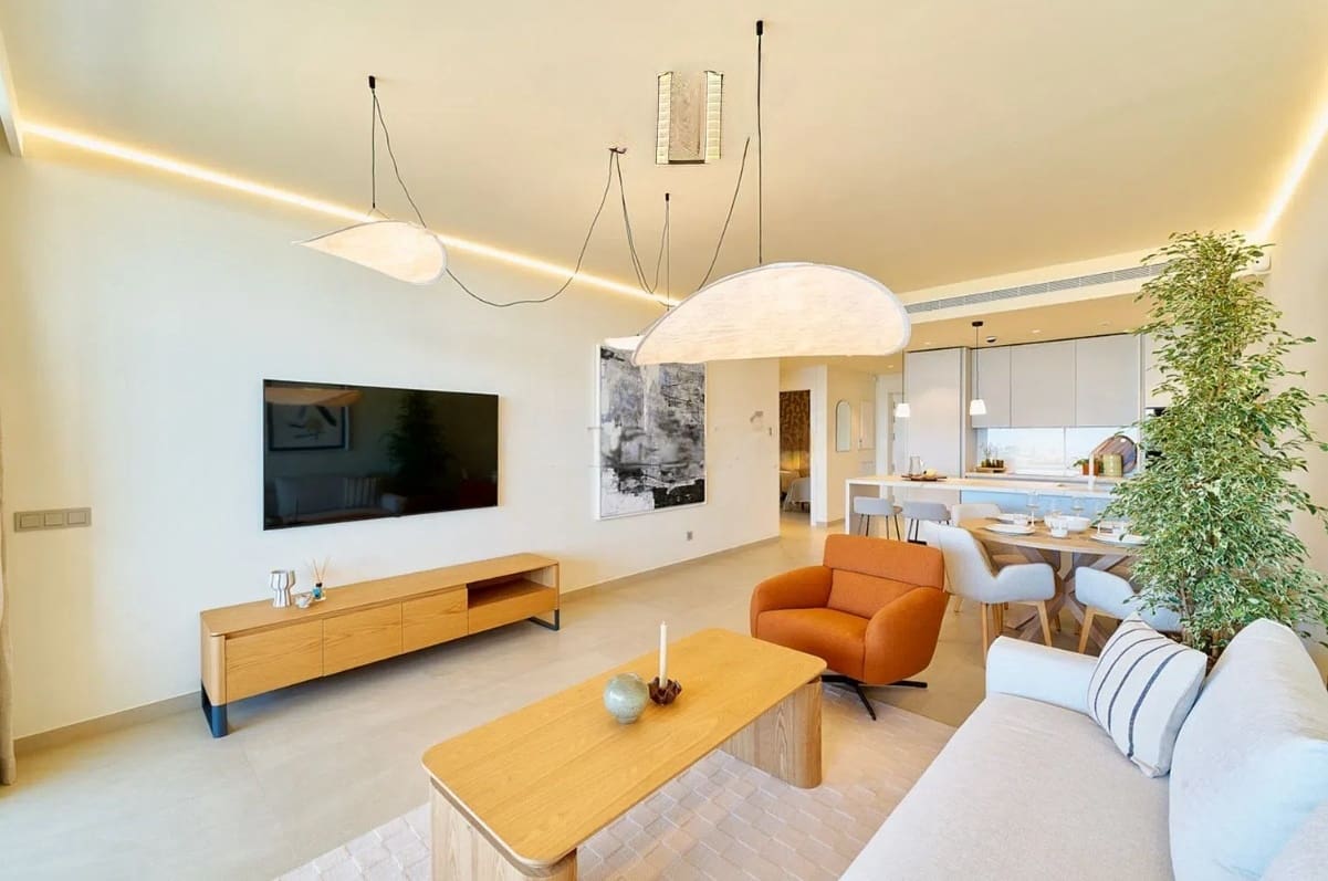 2 bedroom Apartment for sale in Fuengirola with pool garage - € 550,000 (Ref: 9829782)