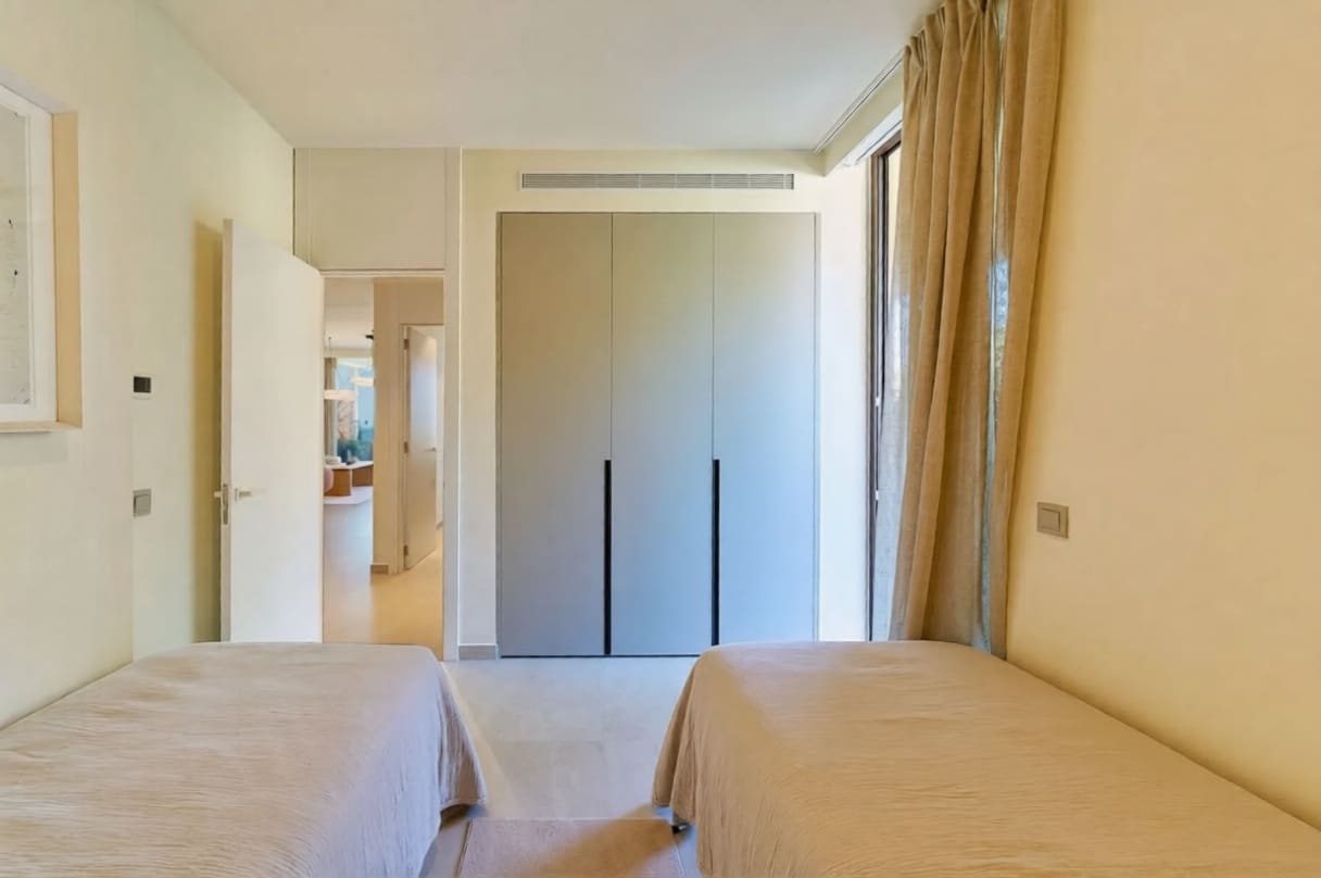 2 bedroom Apartment for sale in Fuengirola with pool garage - € 550,000 (Ref: 9829782)
