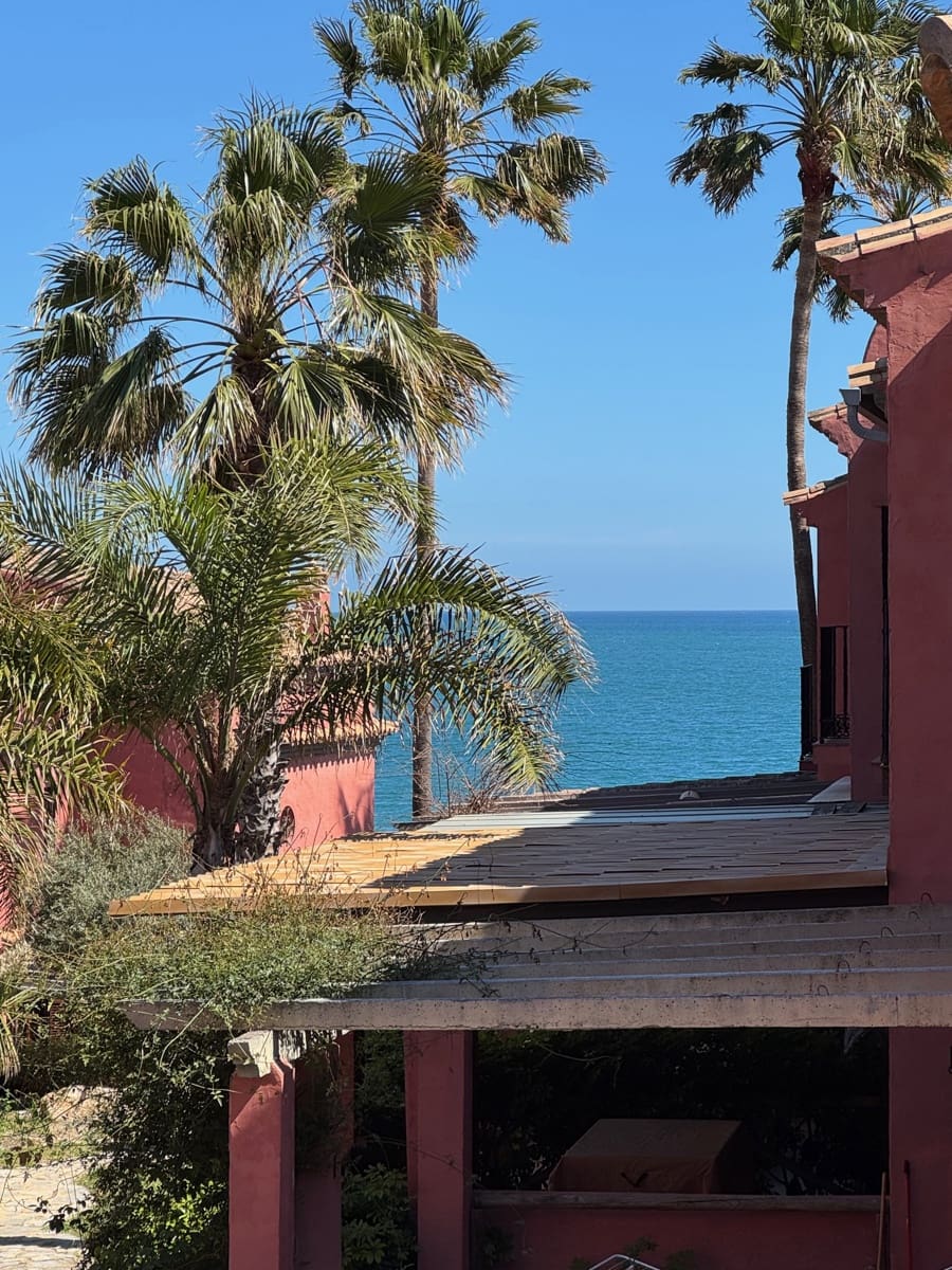 Adosado de 3 habitaciones en Estepona en venta con piscina garaje - 549.000 € (Ref: 9829784)