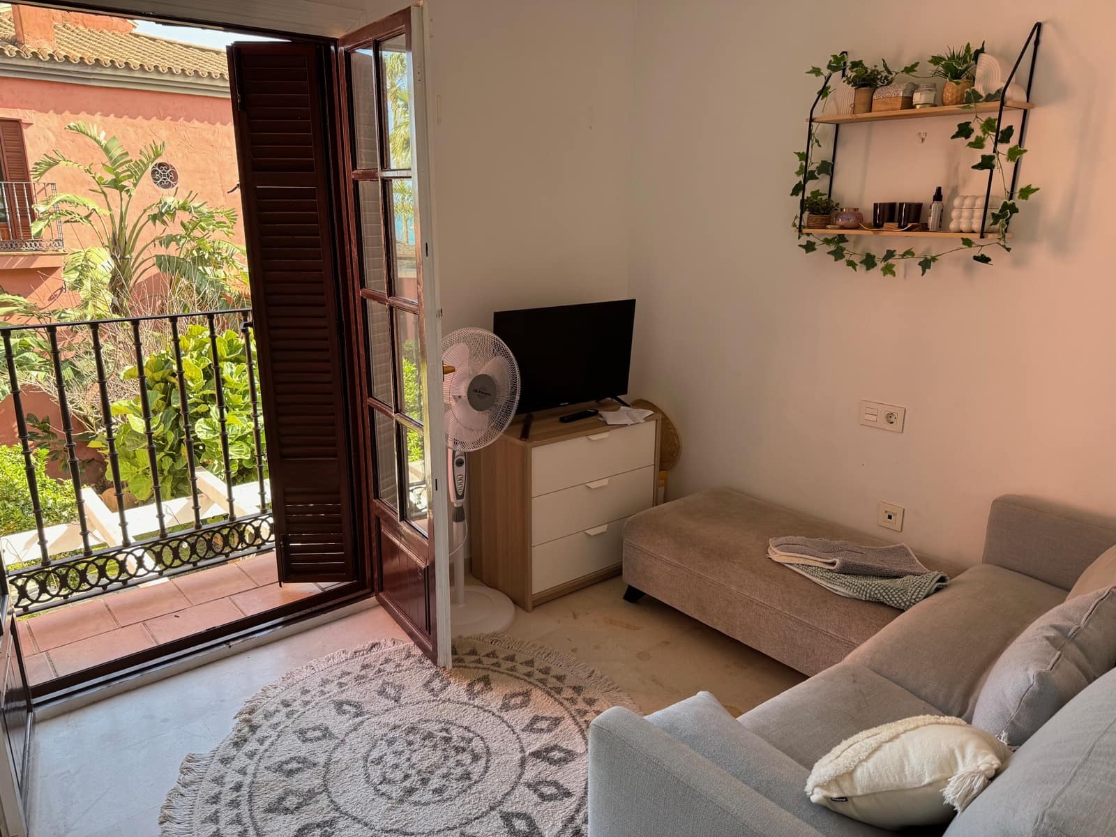 Adosado de 3 habitaciones en Estepona en venta con piscina garaje - 549.000 € (Ref: 9829784)