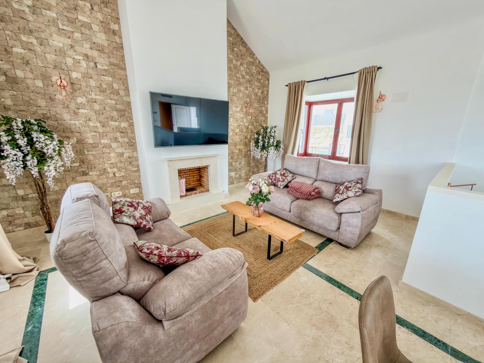 3 slaapkamer Rijtjeshuis te koop in Casares met garage - € 470.000 (Ref: 9829787)