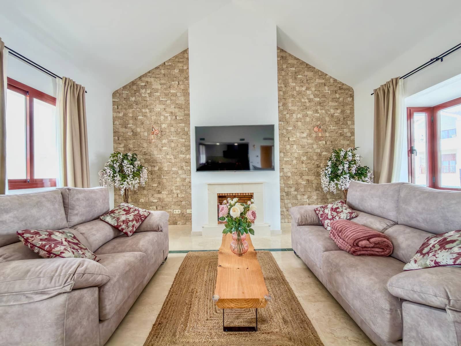 3 slaapkamer Rijtjeshuis te koop in Casares met garage - € 470.000 (Ref: 9829787)