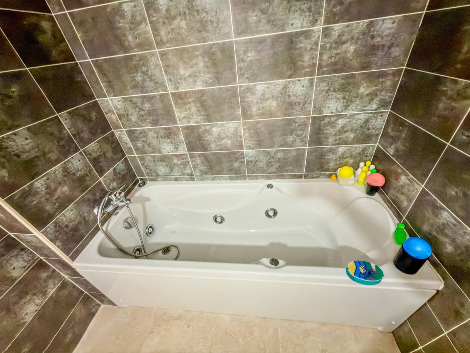 3 slaapkamer Rijtjeshuis te koop in Casares met garage - € 470.000 (Ref: 9829787)
