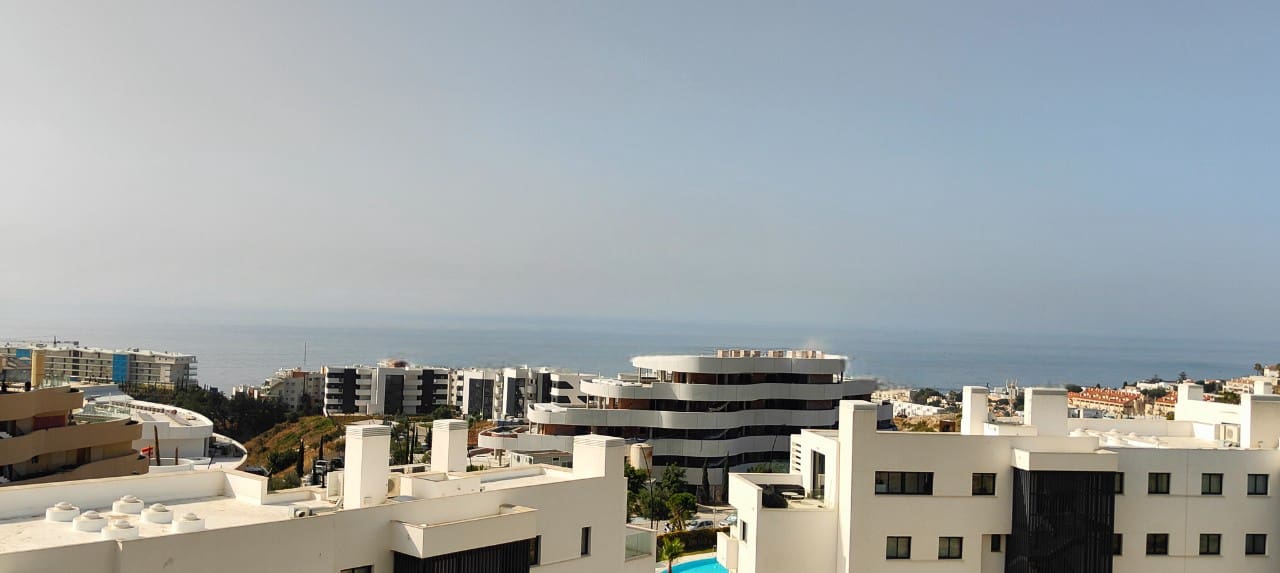 2 bedroom Apartment for sale in Fuengirola with pool garage - € 745,000 (Ref: 9829788)
