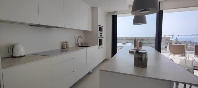 2 sypialnia Apartament na sprzedaż w El Higuerón, Fuengirola z basenem garażem - 745 000 € (Ref: 9829788)