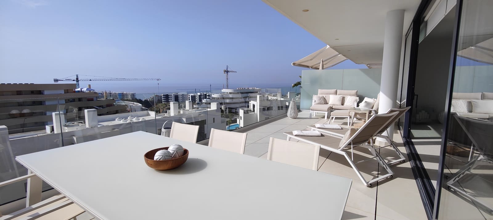 2 bedroom Apartment for sale in Fuengirola with pool garage - € 745,000 (Ref: 9829788)