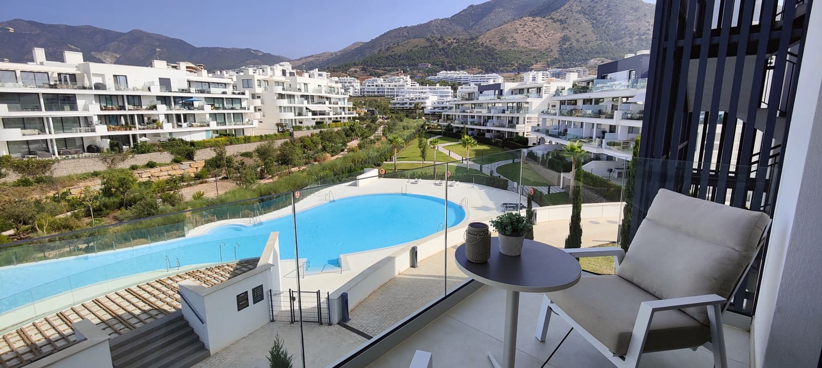 2 bedroom Apartment for sale in Fuengirola with pool garage - € 745,000 (Ref: 9829788)