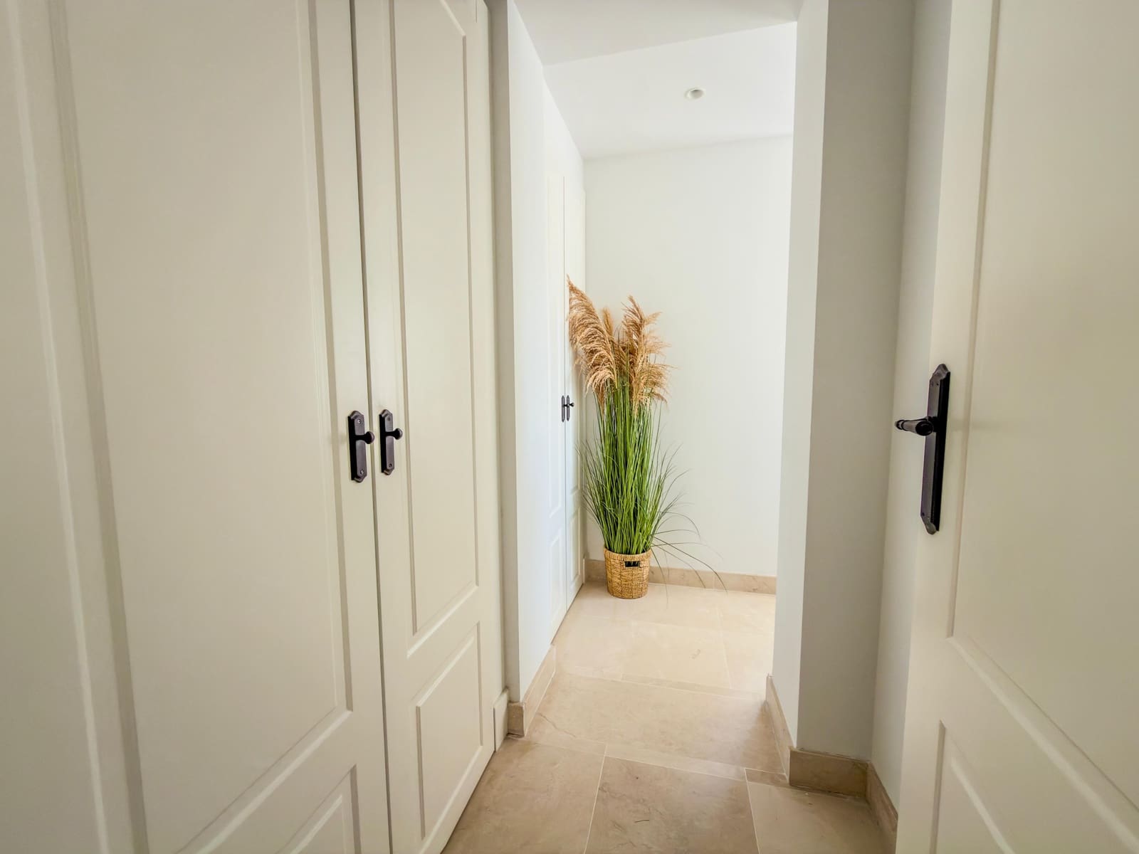 2 bedroom Apartment for sale in Marbella with pool garage - € 475,000 (Ref: 9829791)