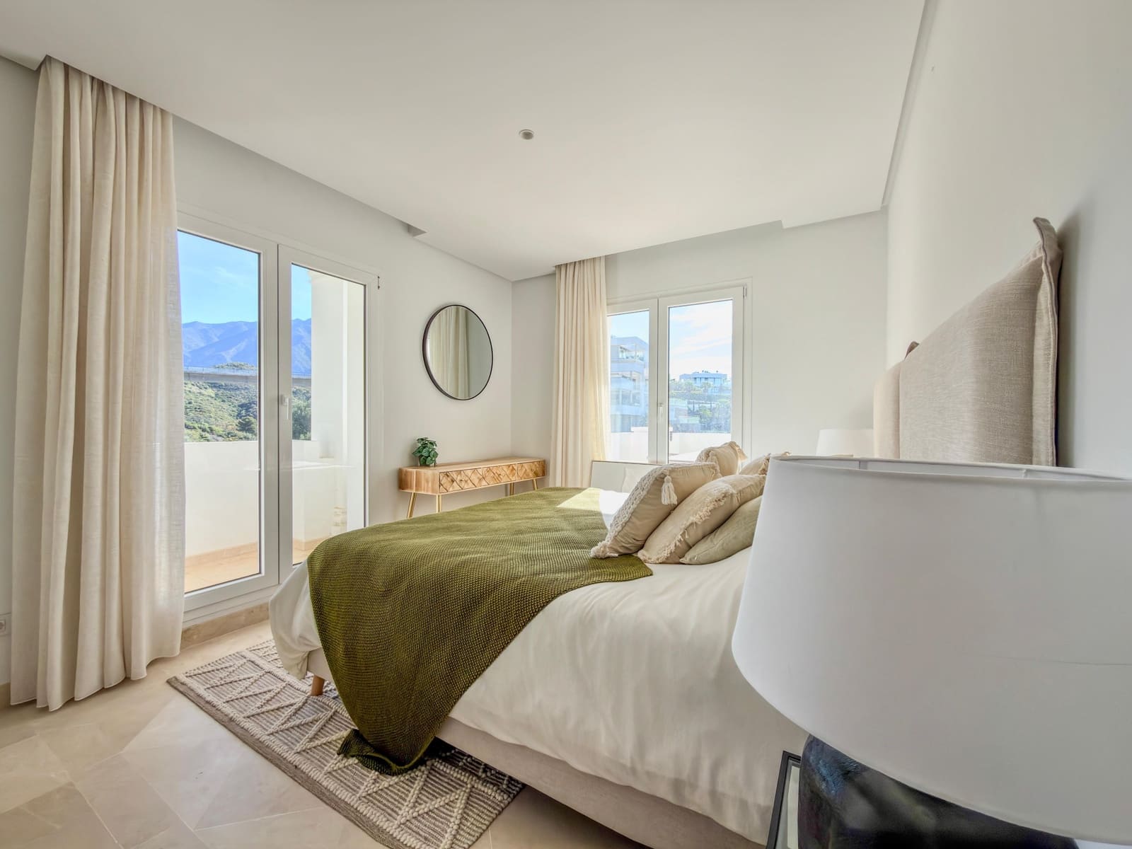 2 bedroom Apartment for sale in Marbella with pool garage - € 475,000 (Ref: 9829791)