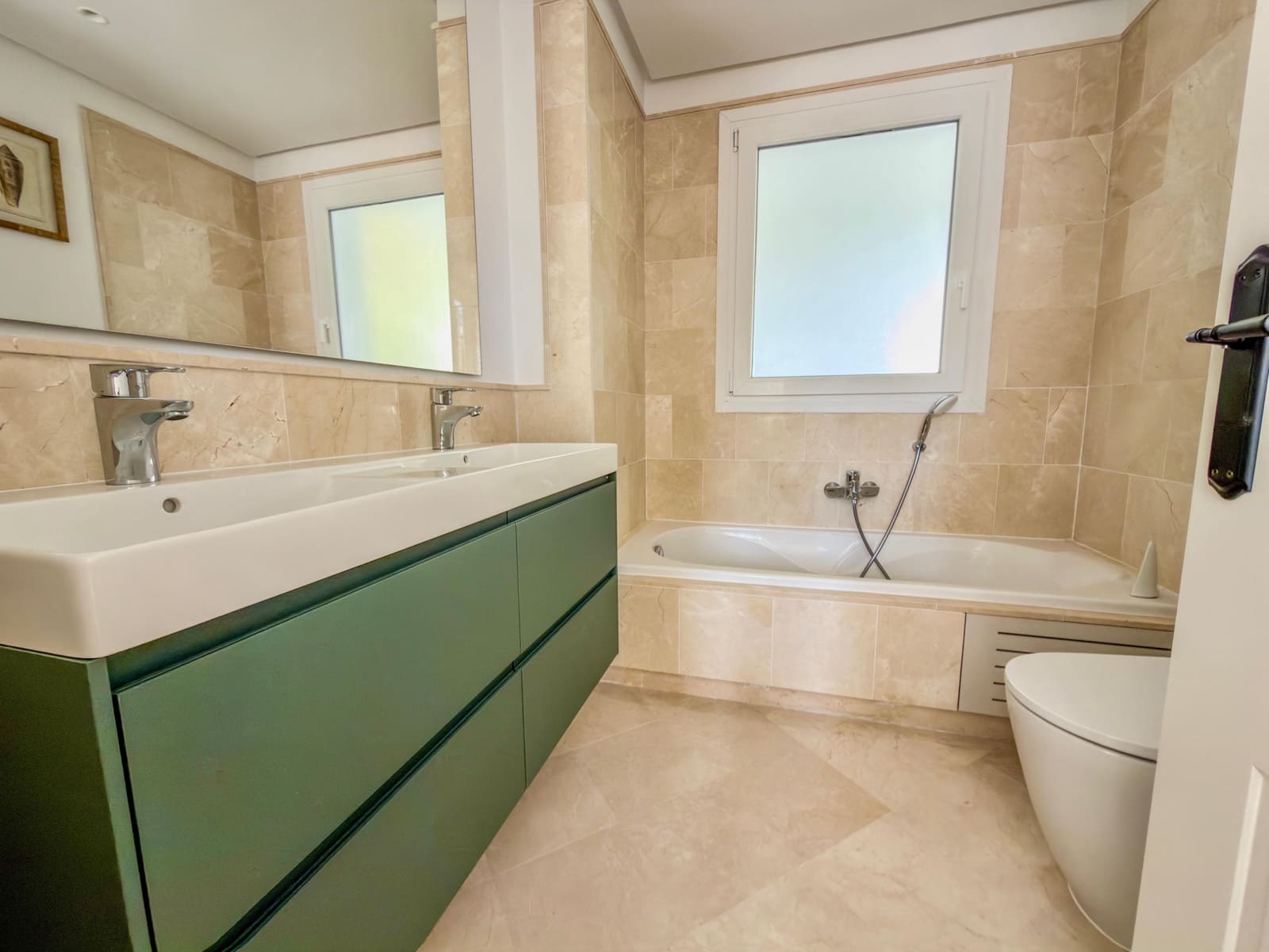 2 bedroom Apartment for sale in Marbella with pool garage - € 475,000 (Ref: 9829791)