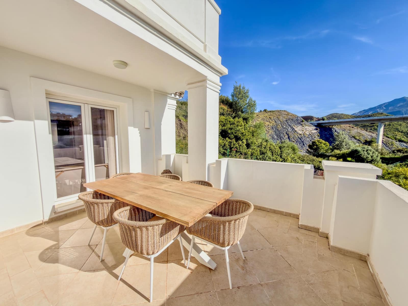 2 bedroom Apartment for sale in Marbella with pool garage - € 475,000 (Ref: 9829791)