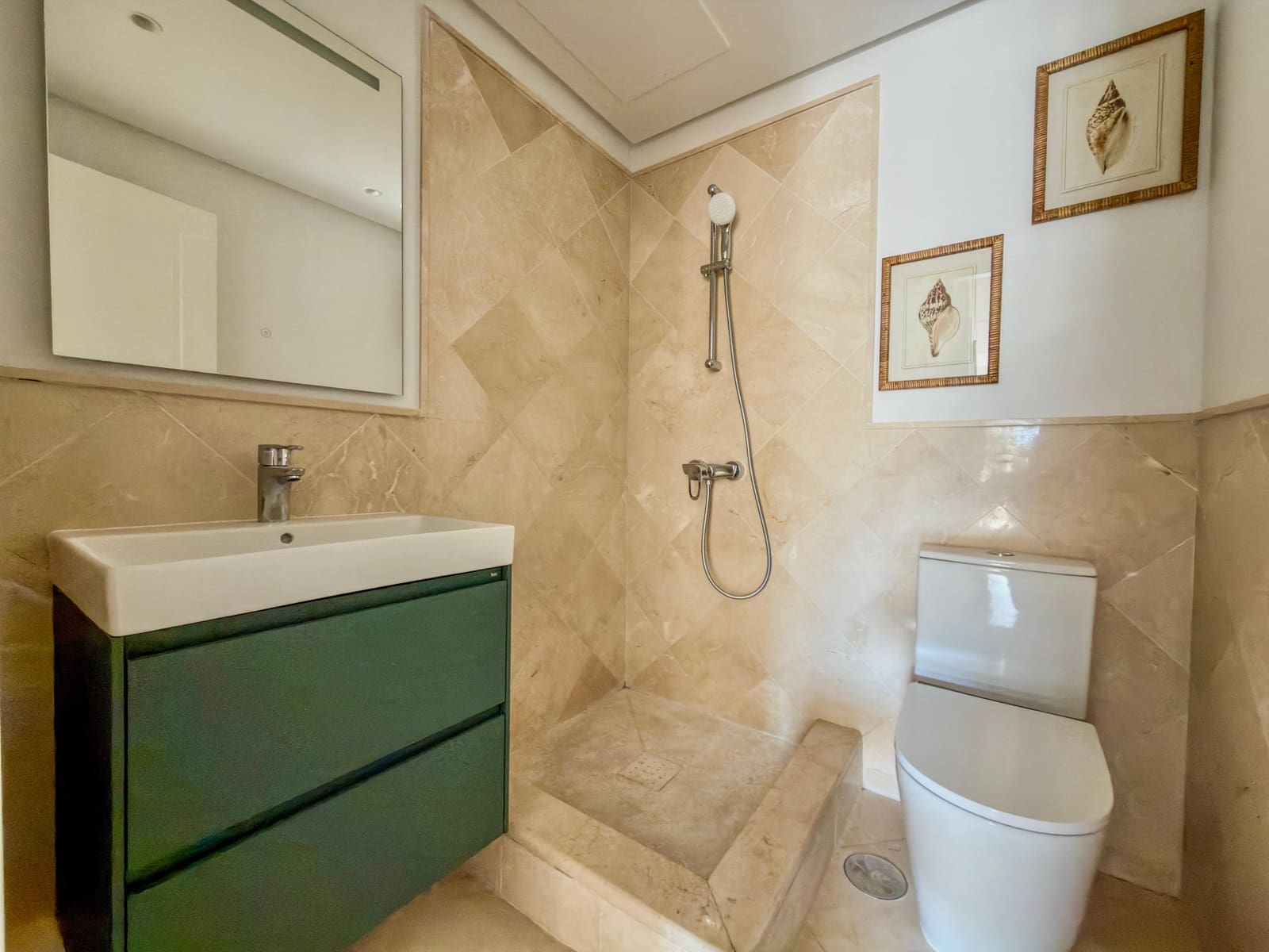 2 bedroom Apartment for sale in Marbella with pool garage - € 475,000 (Ref: 9829791)
