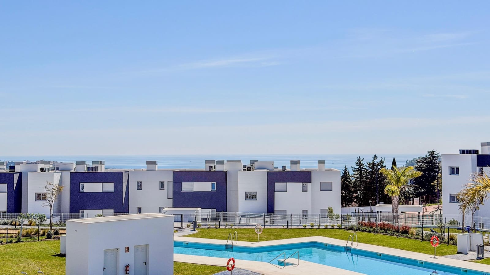 3 makuuhuone Huoneisto myytävänä paikassa Estepona mukana uima-altaan 
autotalli - 438 000 € (Ref: 9829792)