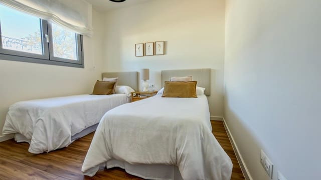 3 Zimmer Apartment zu verkaufen in Estepona mit Pool Garage - 438.000 € (Ref: 9829792)