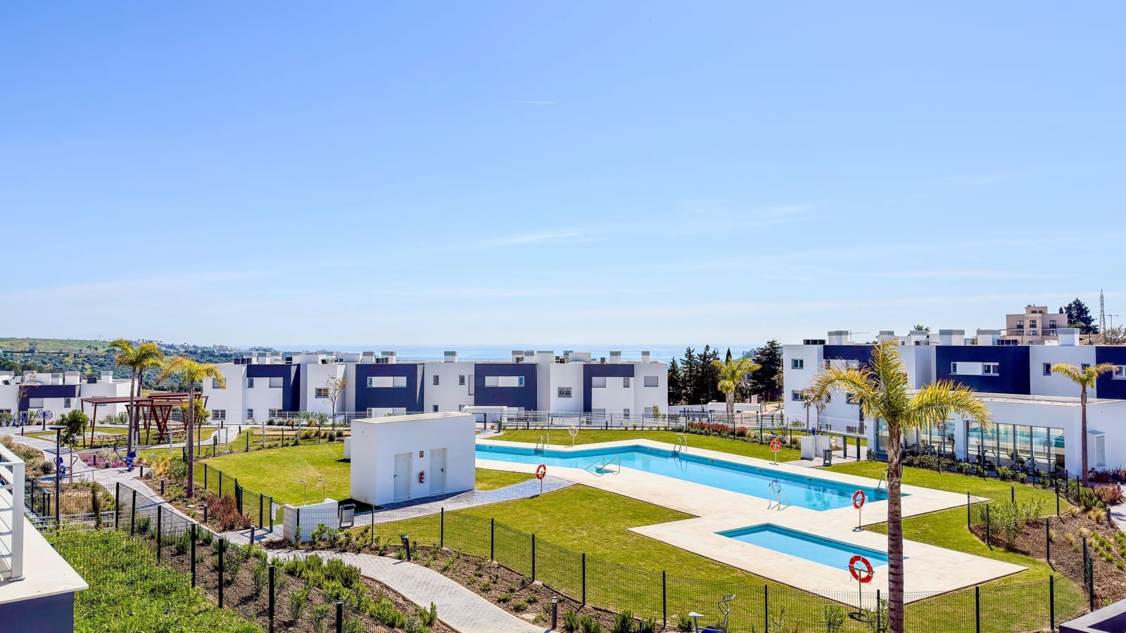 3 makuuhuone Huoneisto myytävänä paikassa Estepona mukana uima-altaan 
autotalli - 438 000 € (Ref: 9829792)