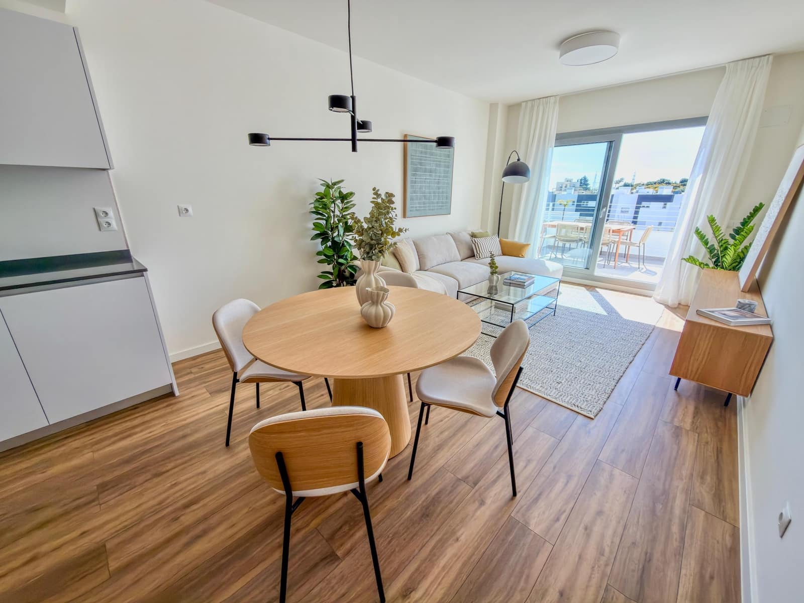 3 makuuhuone Huoneisto myytävänä paikassa Estepona mukana uima-altaan 
autotalli - 438 000 € (Ref: 9829792)