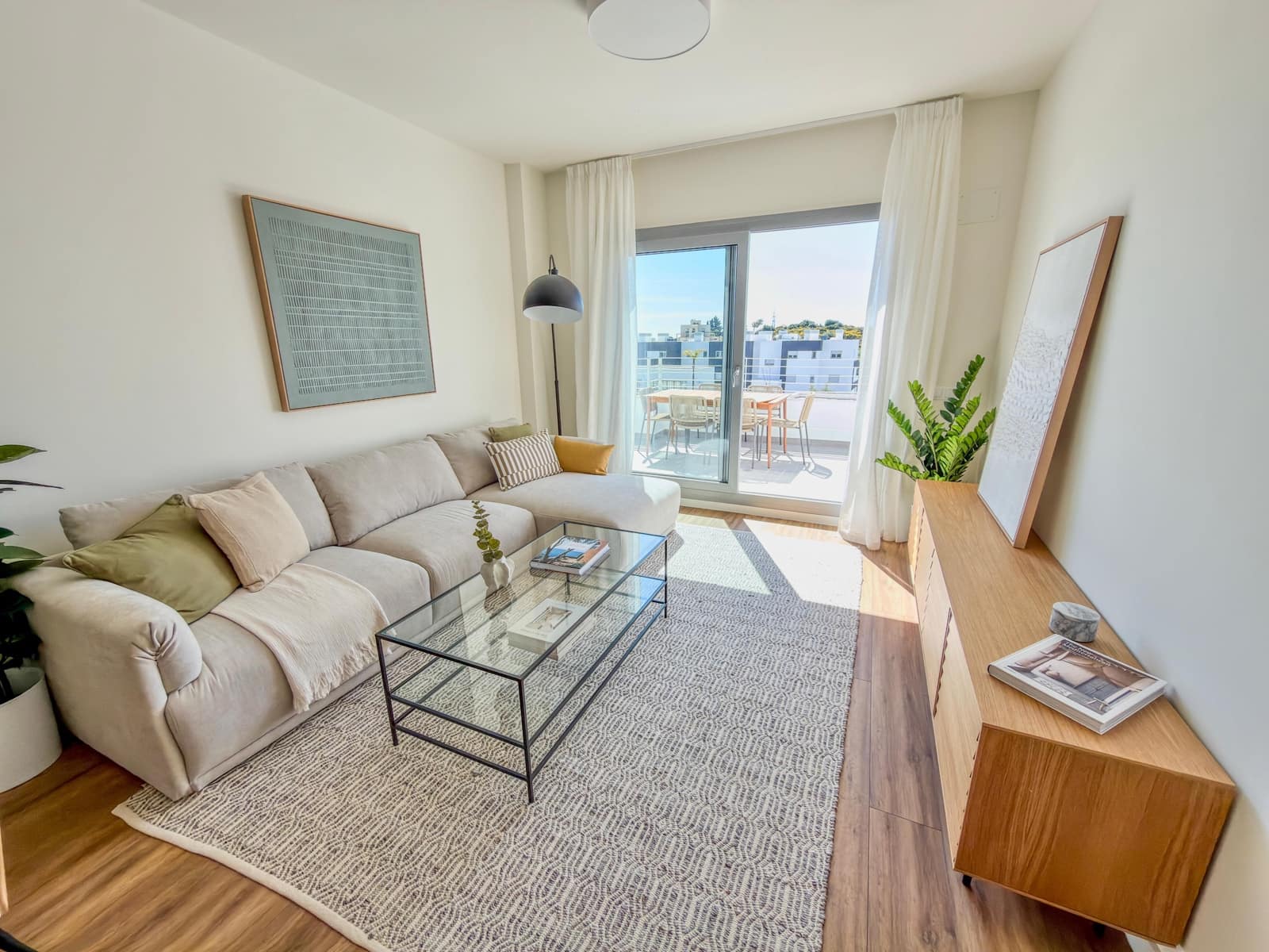 3 makuuhuone Huoneisto myytävänä paikassa Estepona mukana uima-altaan 
autotalli - 438 000 € (Ref: 9829792)