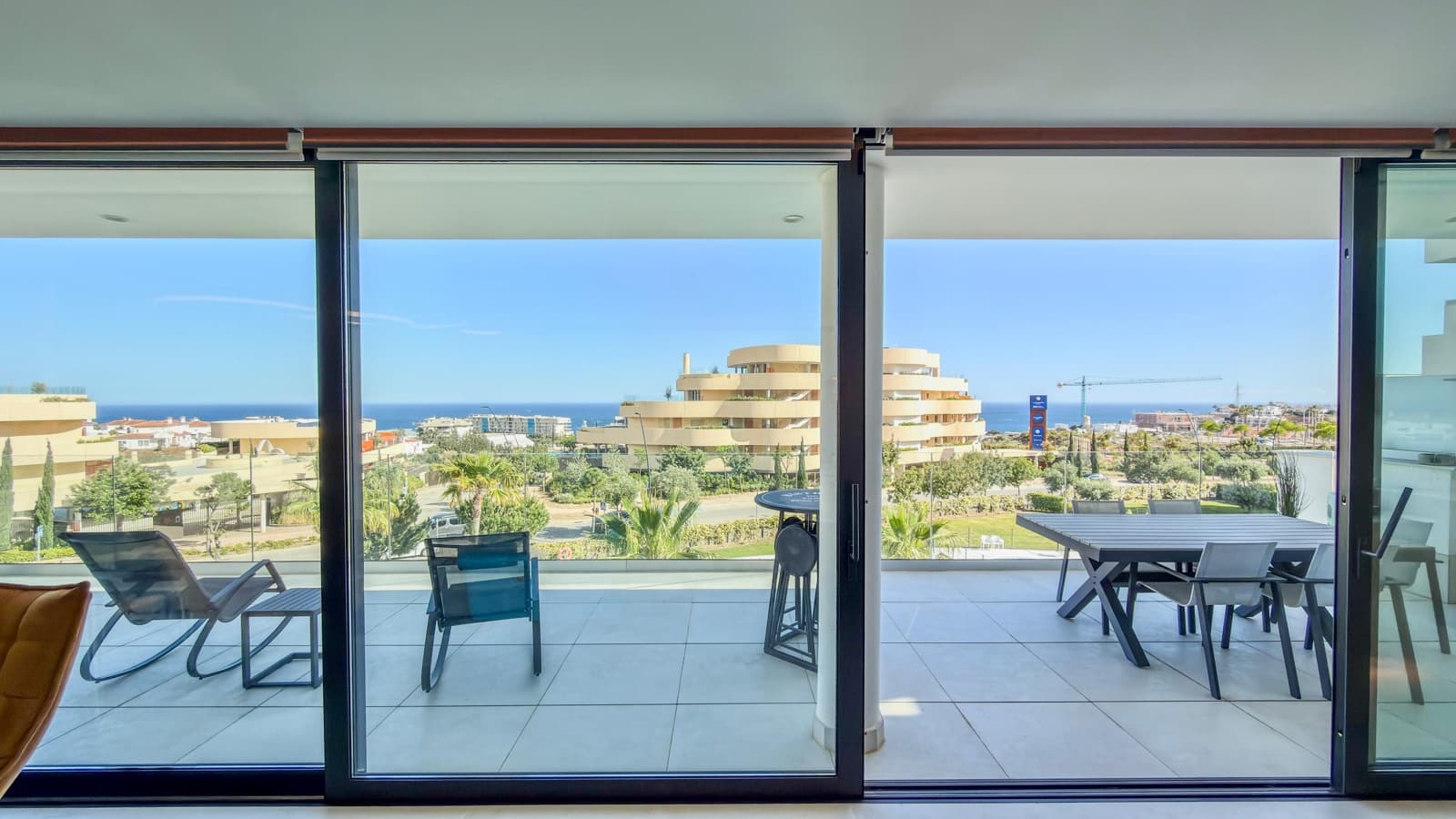 3 bedroom Apartment for rent in Fuengirola with pool garage - € 3,500 (Ref: 9829797)