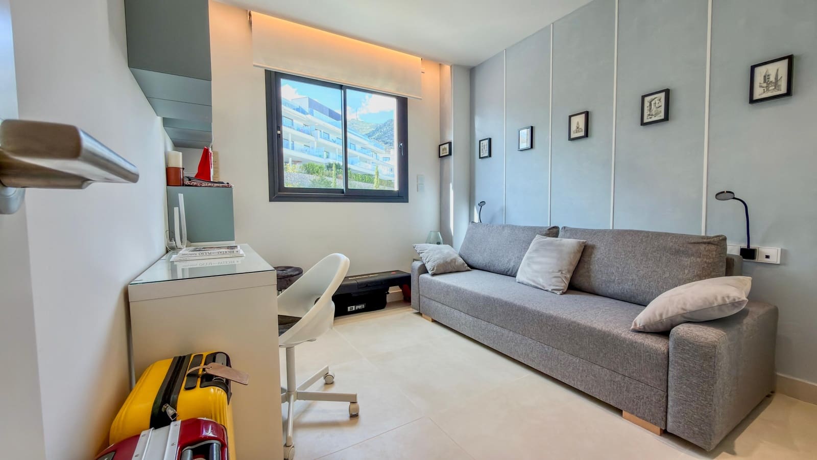 3 bedroom Apartment for rent in Fuengirola with pool garage - € 3,500 (Ref: 9829797)