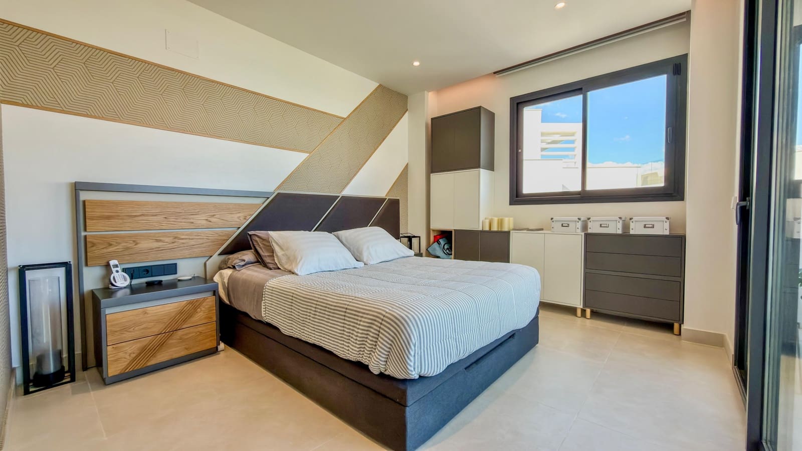 3 soveværelse Lejlighed til salg i Fuengirola med swimmingpool garage - € 799.000 (Ref: 9829799)
